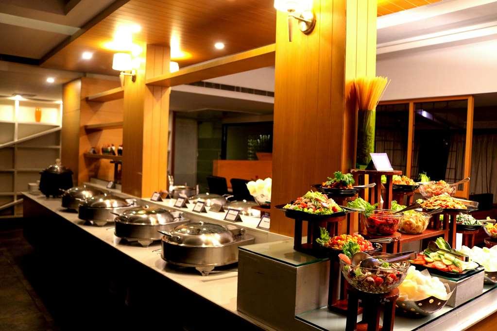 Comfort Inn Lucknow Restaurant foto